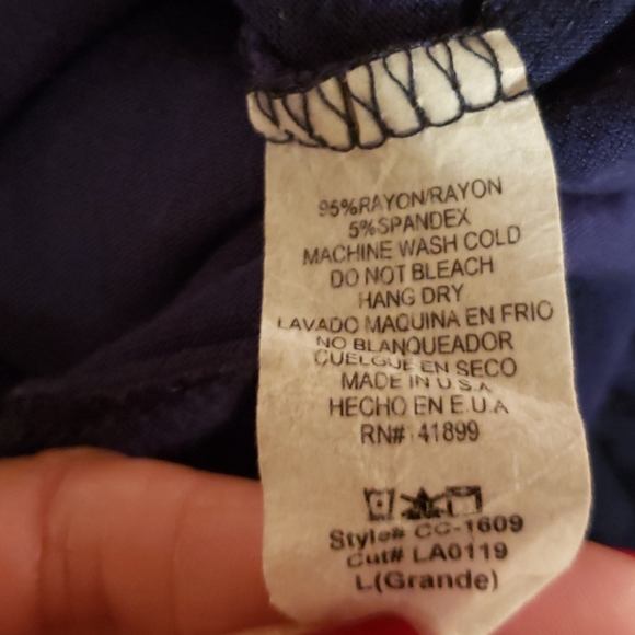 Free to Live Blue Blouse Size Large - Picture 6 of 6